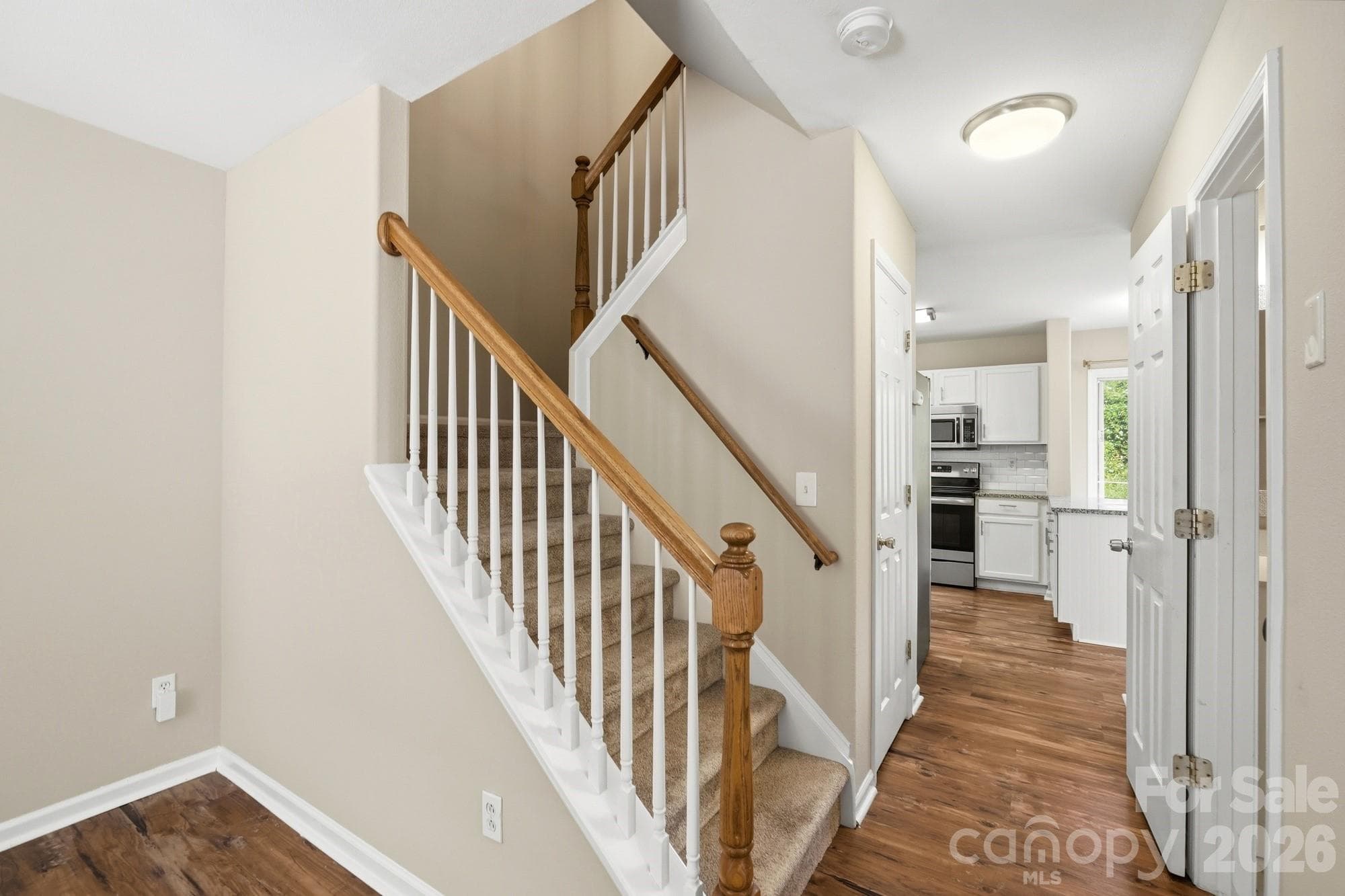 Single Family Residence at 2722 Meadow Knoll Drive, Charlotte, photo 9 of 21