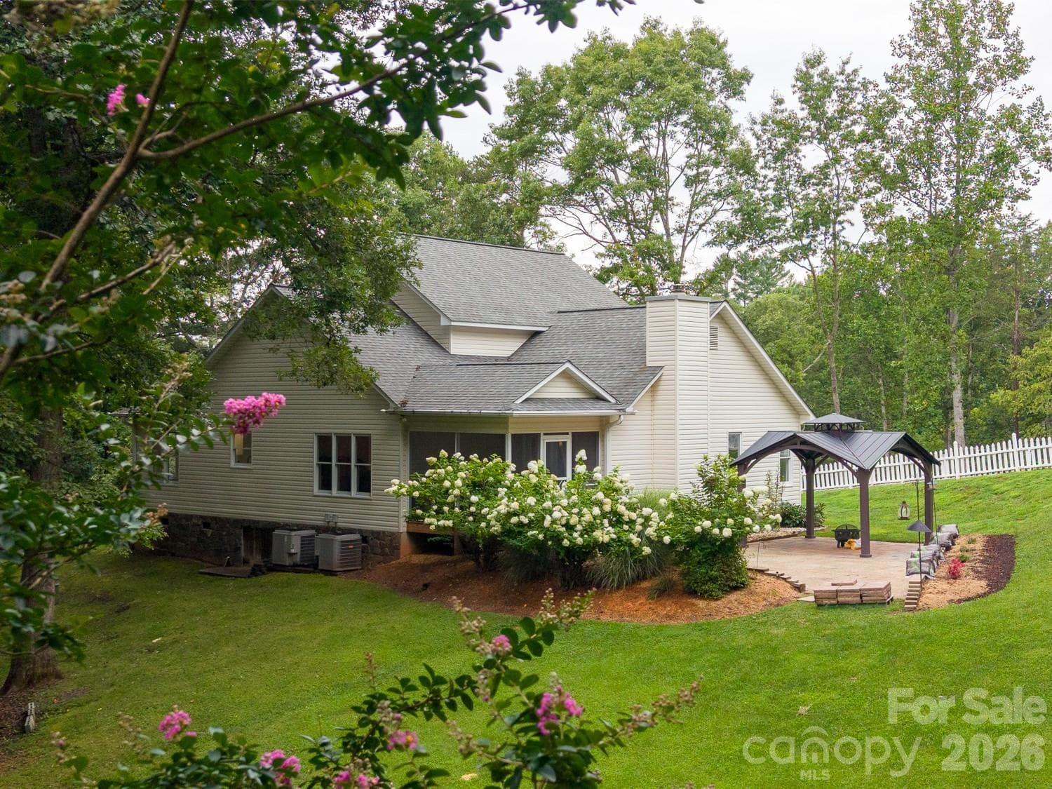 Single Family Residence at 48 Main Trace, Franklin, photo 18 of 20