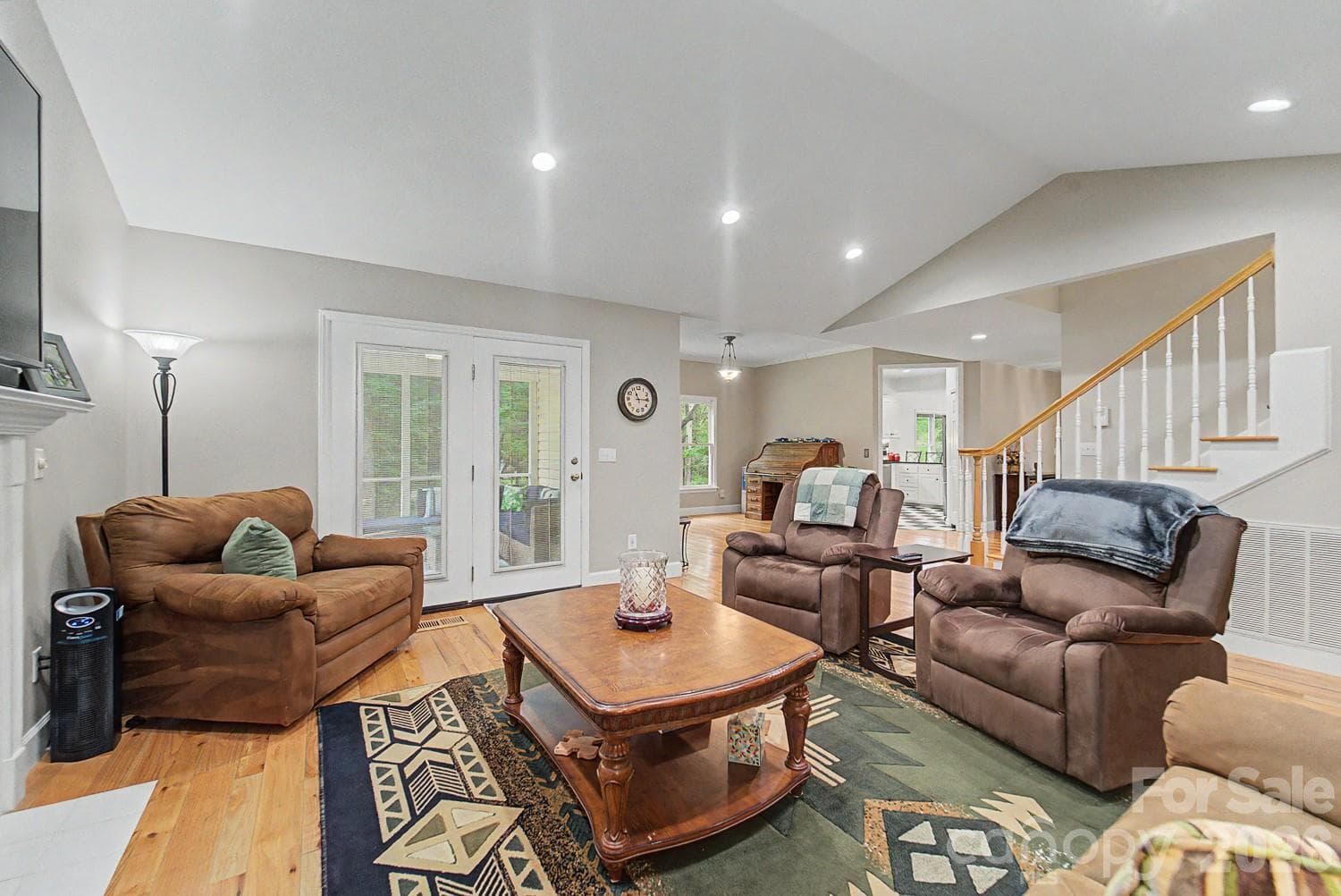 Single Family Residence at 48 Main Trace, Franklin, photo 4 of 20