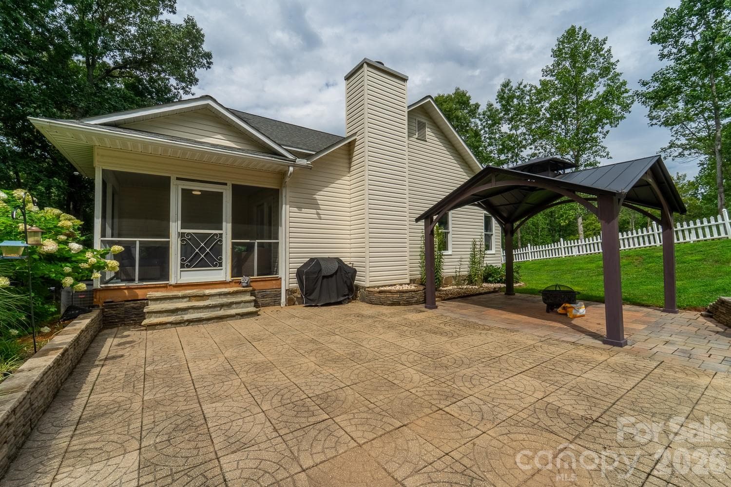 Single Family Residence at 48 Main Trace, Franklin, photo 17 of 20