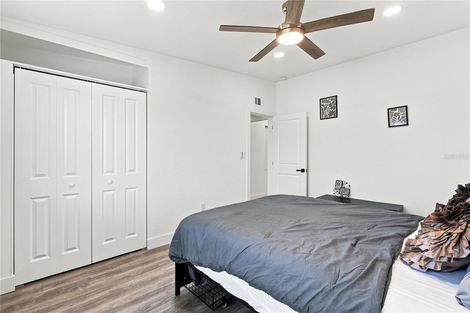 Single Family Residence at 21512 EDGEWATER DR, PORT CHARLOTTE, photo 19 of 37
