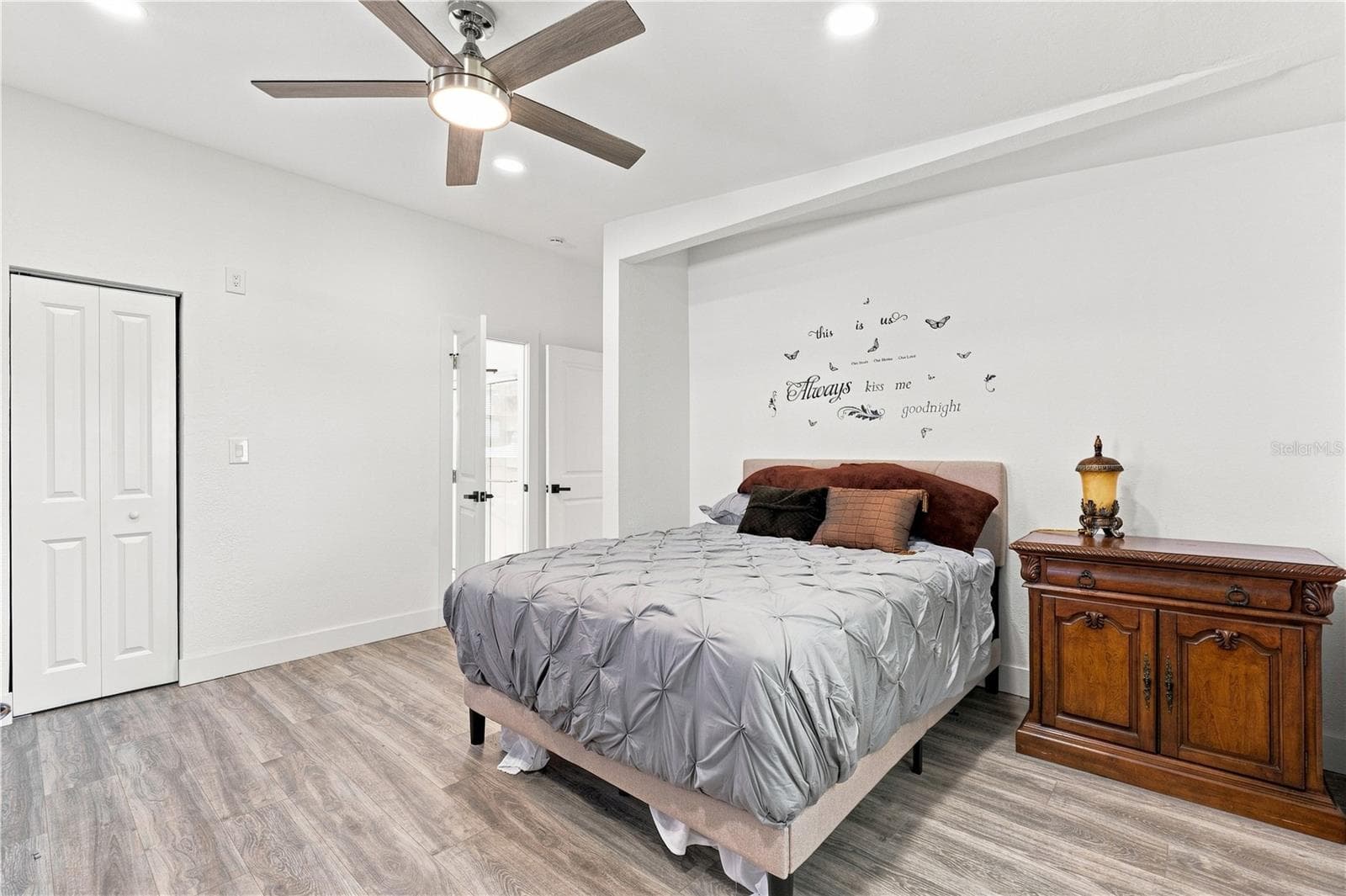 Single Family Residence at 21512 EDGEWATER DR, PORT CHARLOTTE, photo 25 of 37