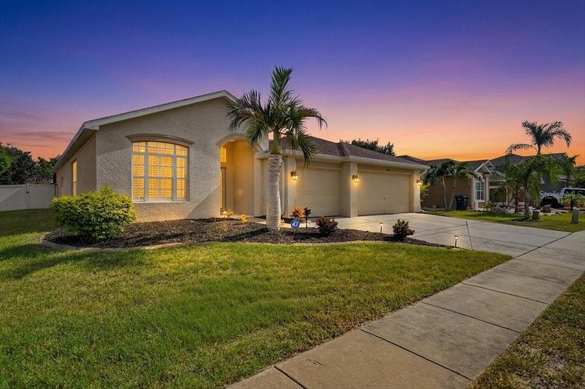 Front - 2309 SWORDFISH AVE, HOLIDAY
