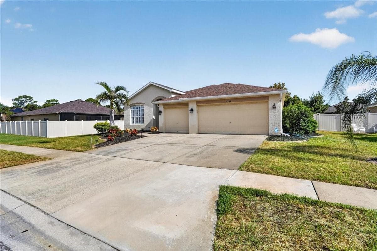 Front - 2309 SWORDFISH AVE, HOLIDAY