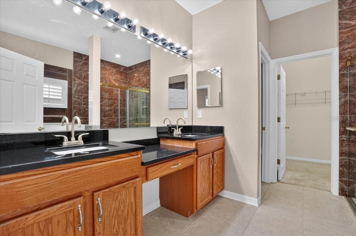Master bathroom - 2309 SWORDFISH AVE, HOLIDAY