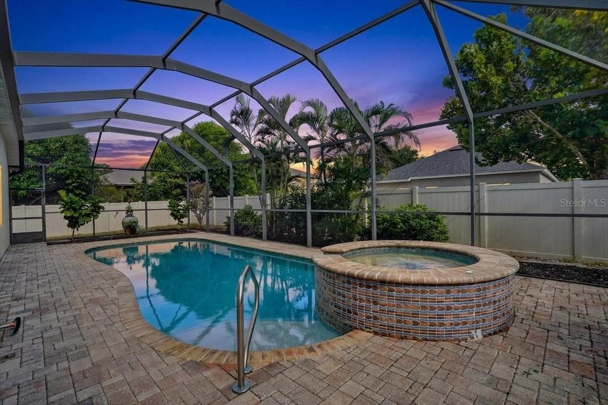 Twilight Pool - 2309 SWORDFISH AVE, HOLIDAY