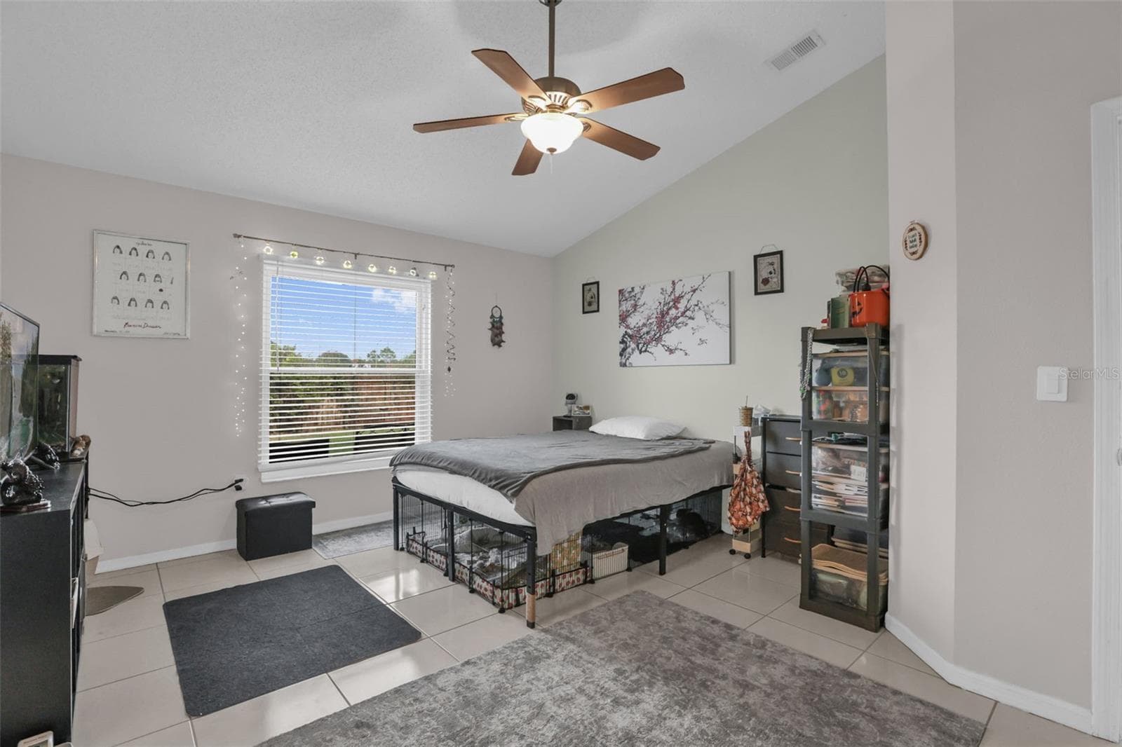 Single Family Residence at 418 GROVEPARK DR, DAVENPORT, photo 11 of 28