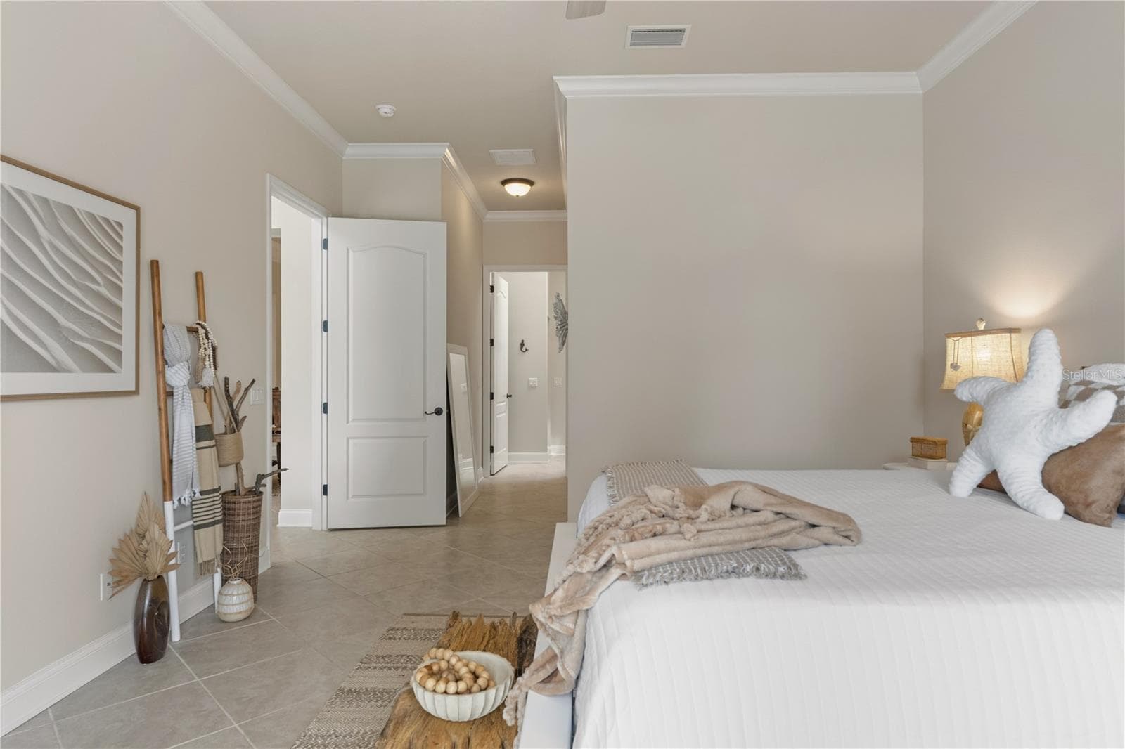 Single Family Residence at 5158 S RIVERVIEW CIR, HOMOSASSA, photo 15 of 49