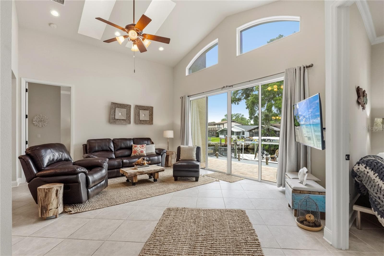 Single Family Residence at 5158 S RIVERVIEW CIR, HOMOSASSA, photo 29 of 49