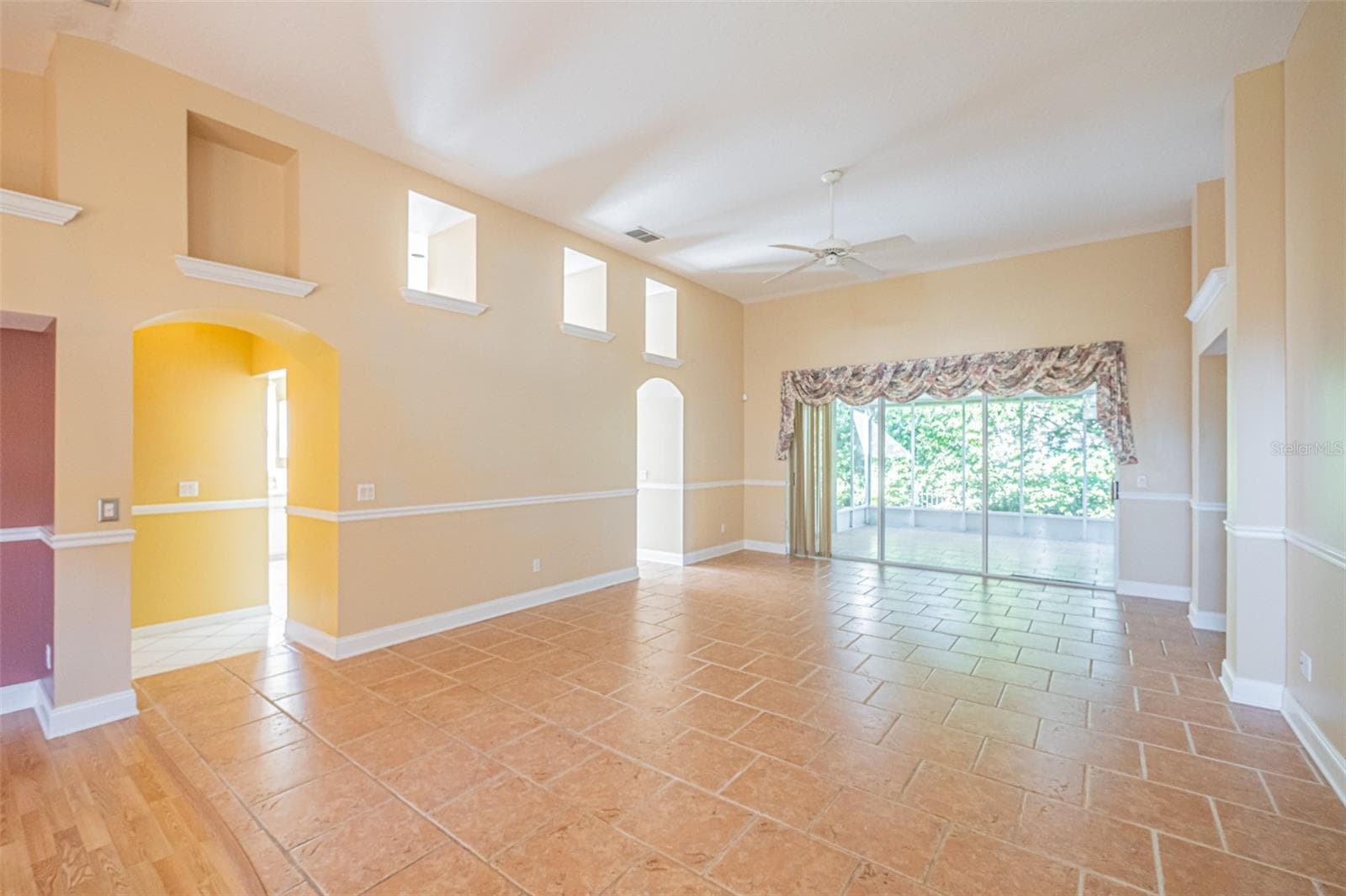 Single Family Residence at 7004 PINE HOLLOW DR, MOUNT DORA, photo 5 of 77