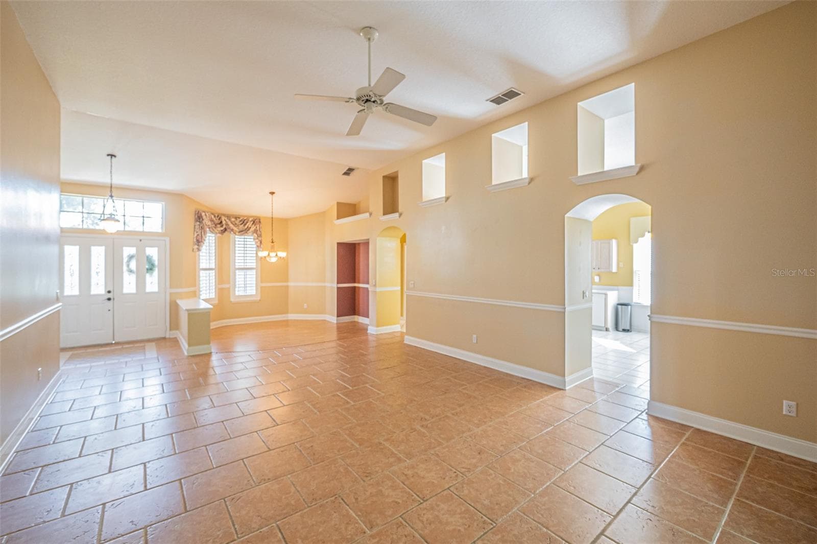 Single Family Residence at 7004 PINE HOLLOW DR, MOUNT DORA, photo 7 of 77