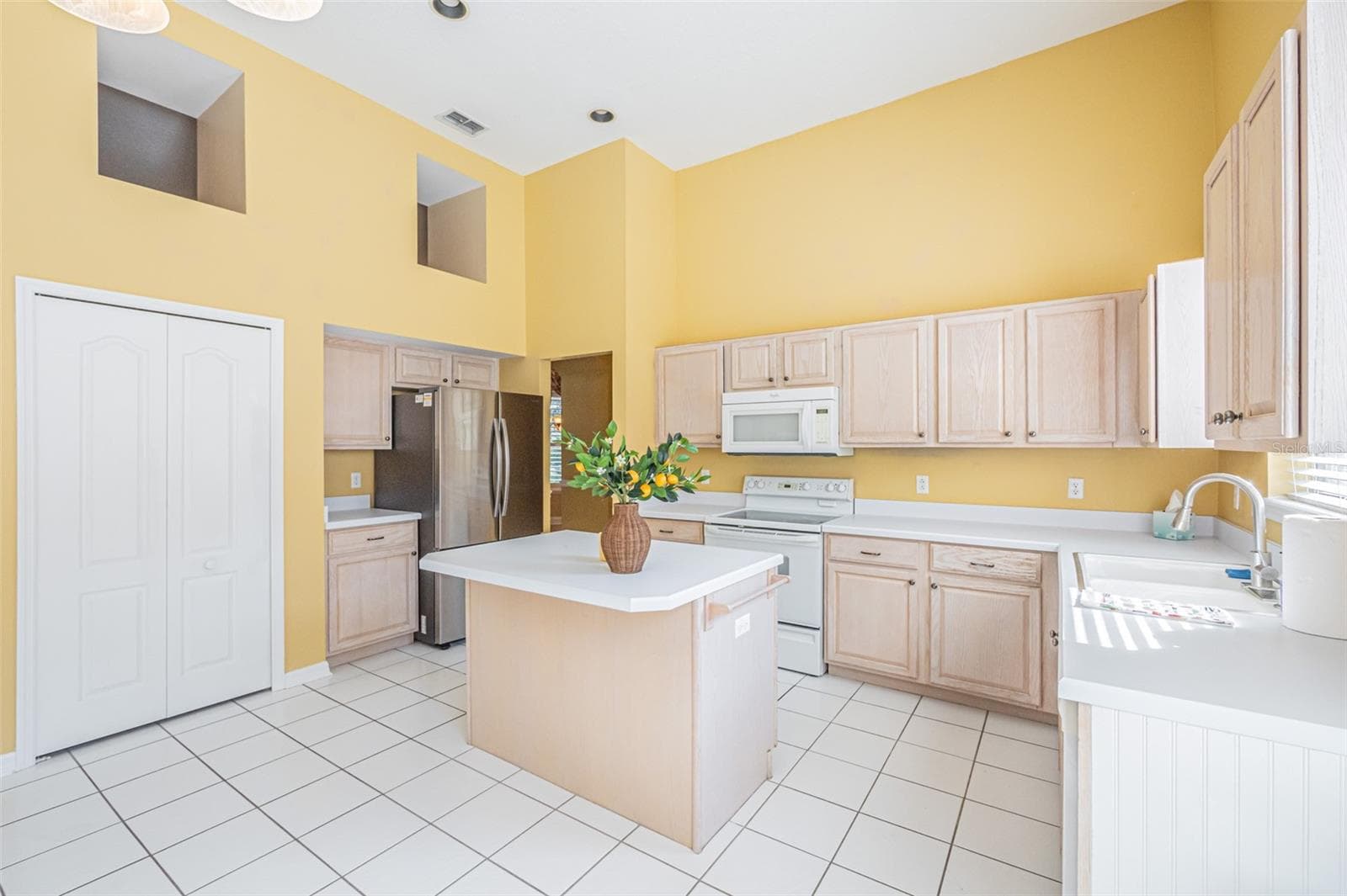Single Family Residence at 7004 PINE HOLLOW DR, MOUNT DORA, photo 13 of 77