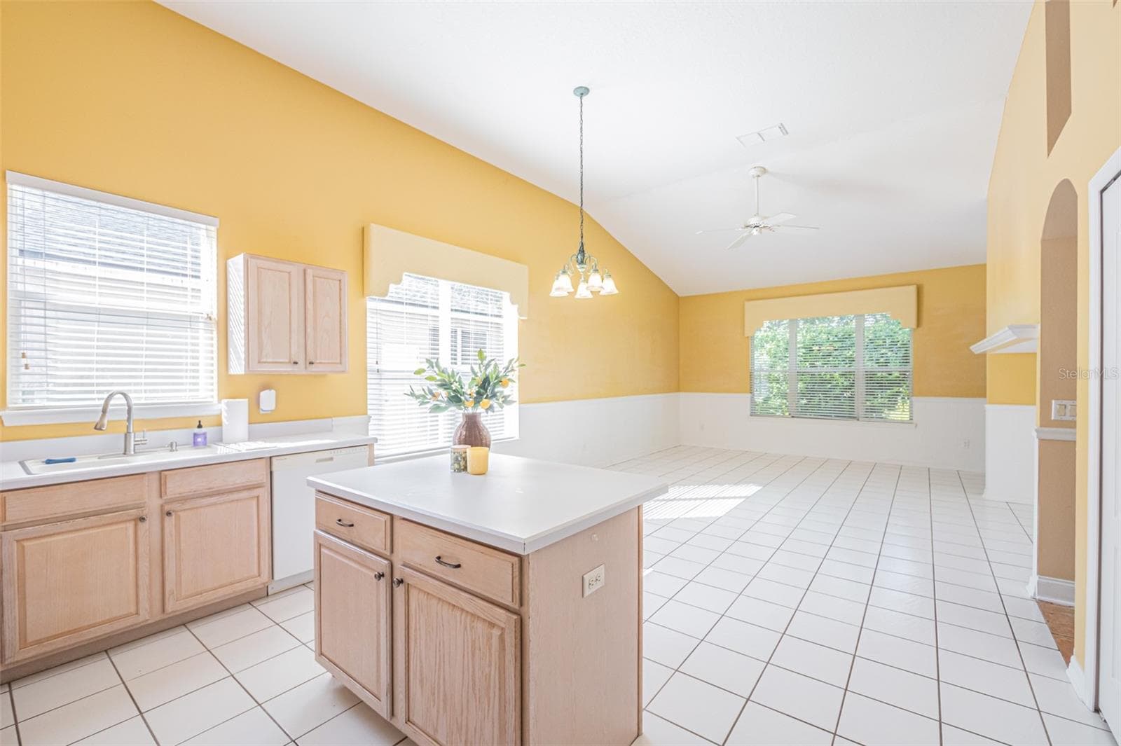 Single Family Residence at 7004 PINE HOLLOW DR, MOUNT DORA, photo 16 of 77