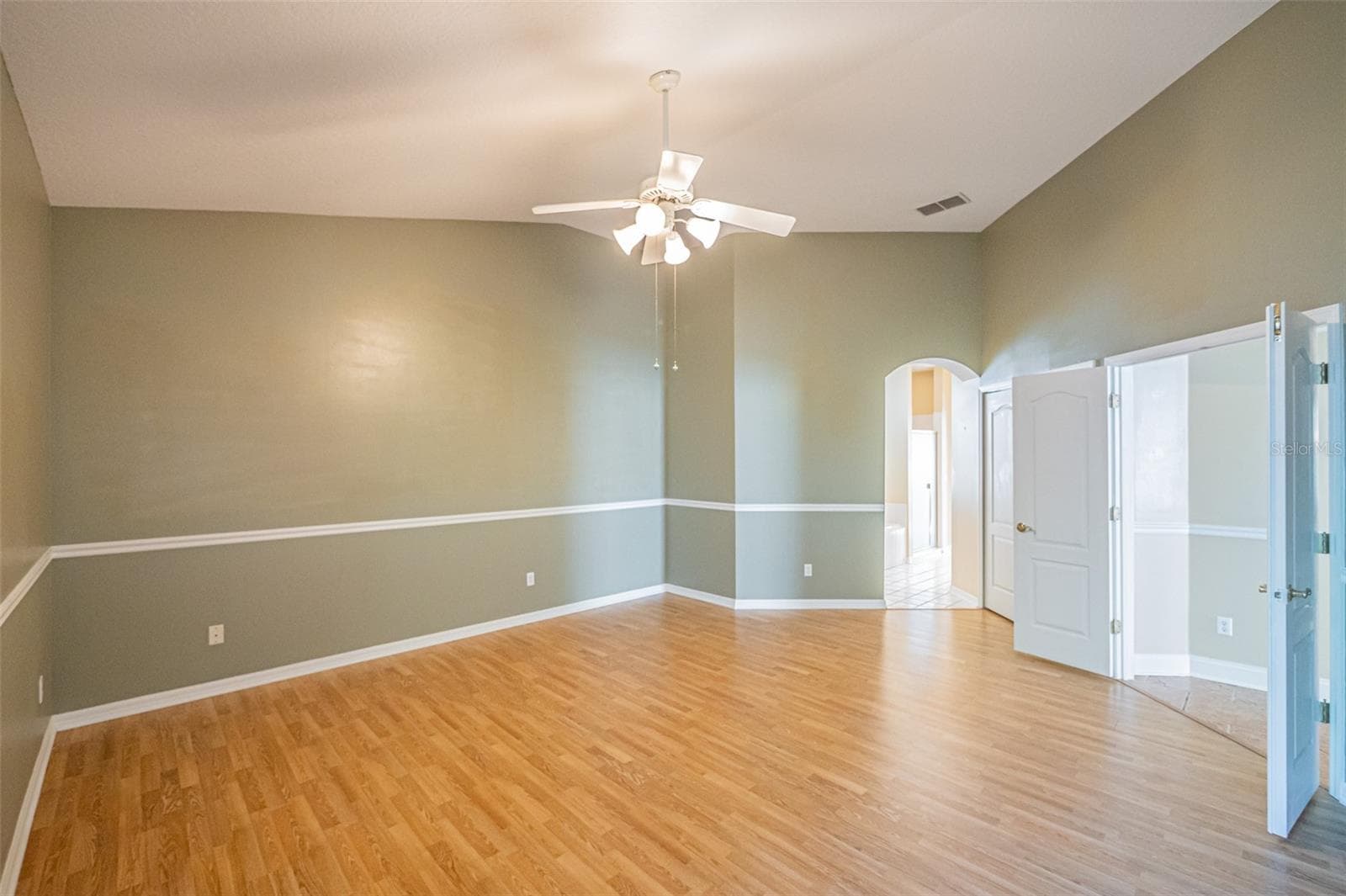 Single Family Residence at 7004 PINE HOLLOW DR, MOUNT DORA, photo 20 of 77