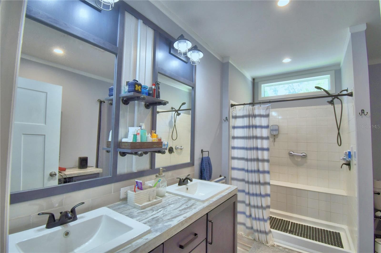 PRIMARY BATH DUAL SINKS - 2497 US HIGHWAY 98 W, FROSTPROOF