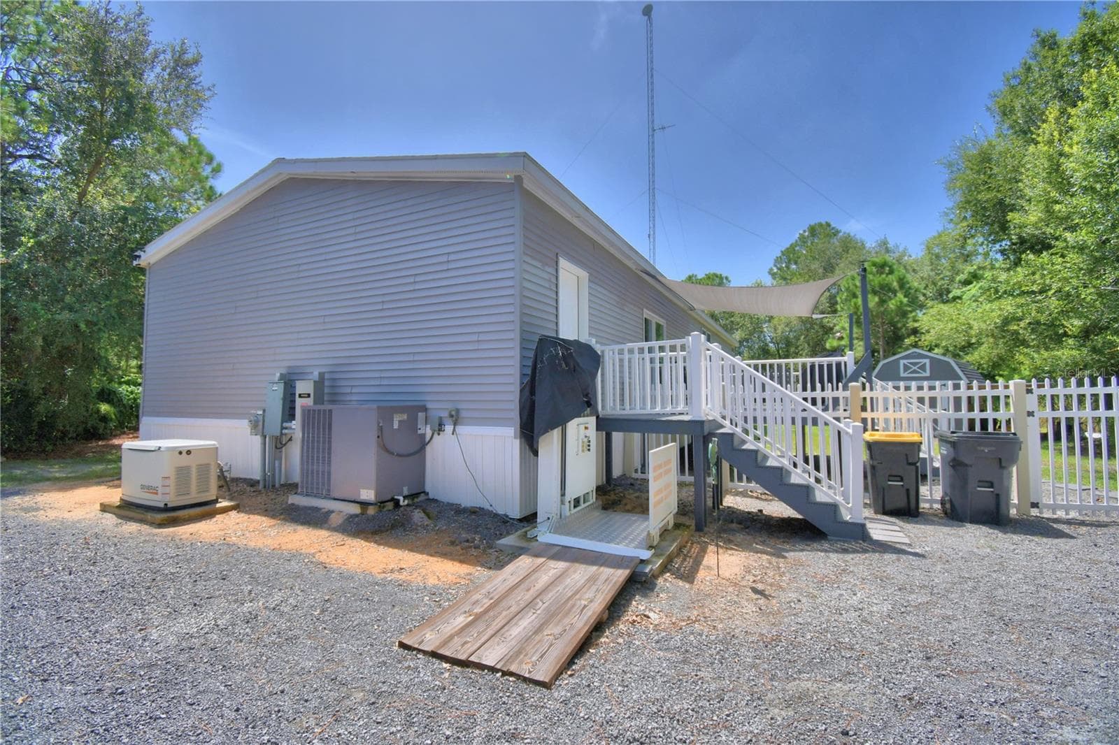 LIFT & GENERAC - 2497 US HIGHWAY 98 W, FROSTPROOF