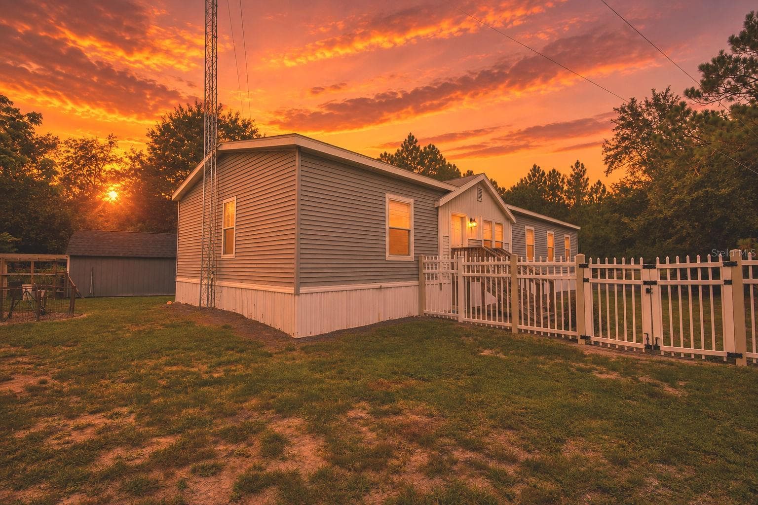 Manufactured Home at 2497 US HIGHWAY 98 W, FROSTPROOF, photo 44 of 51