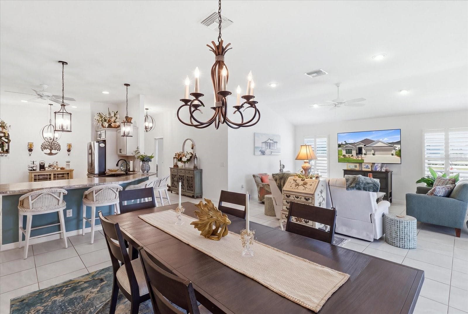 Single Family Residence at 7634 FRANK DIPIETRO DR DR, THE VILLAGES, photo 16 of 43