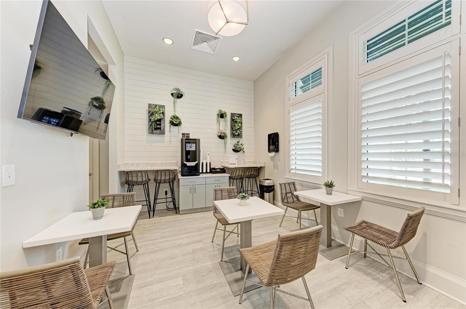 Single Family Residence at 5212 BLUE CRUSH ST, LAKEWOOD RANCH, photo 64 of 66