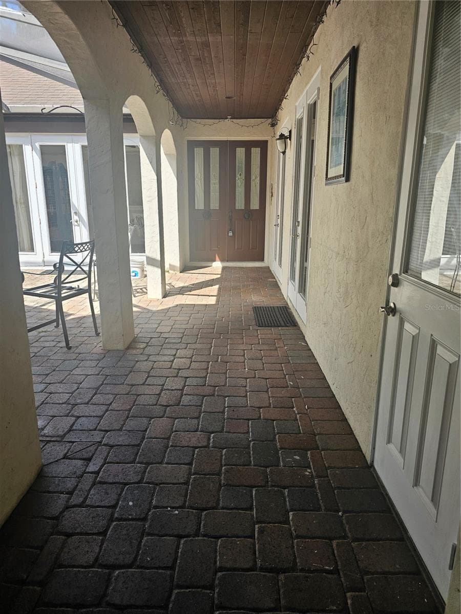Open foyer - 33116 IRONGATE DR, LEESBURG