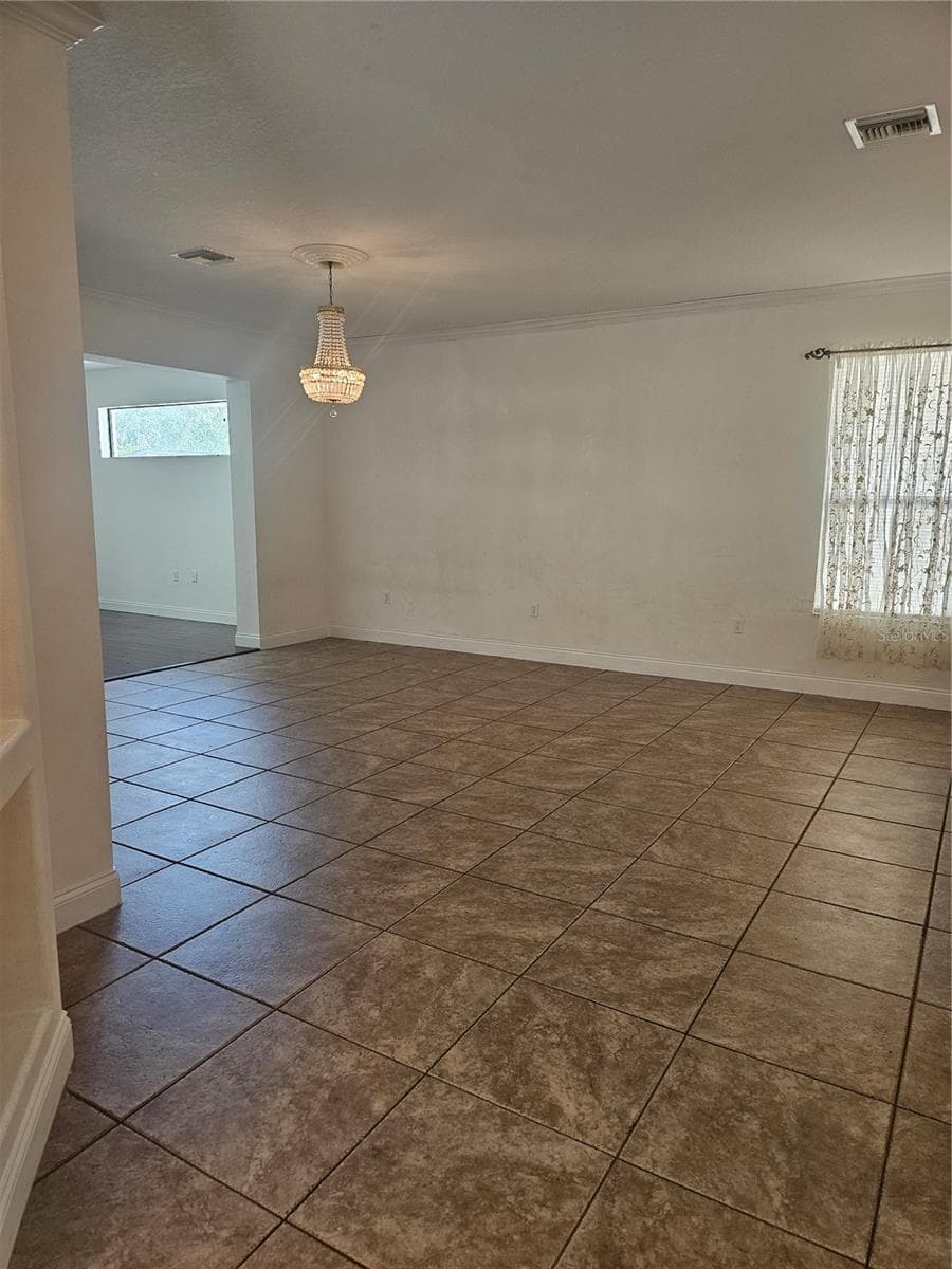 Family room - 33116 IRONGATE DR, LEESBURG