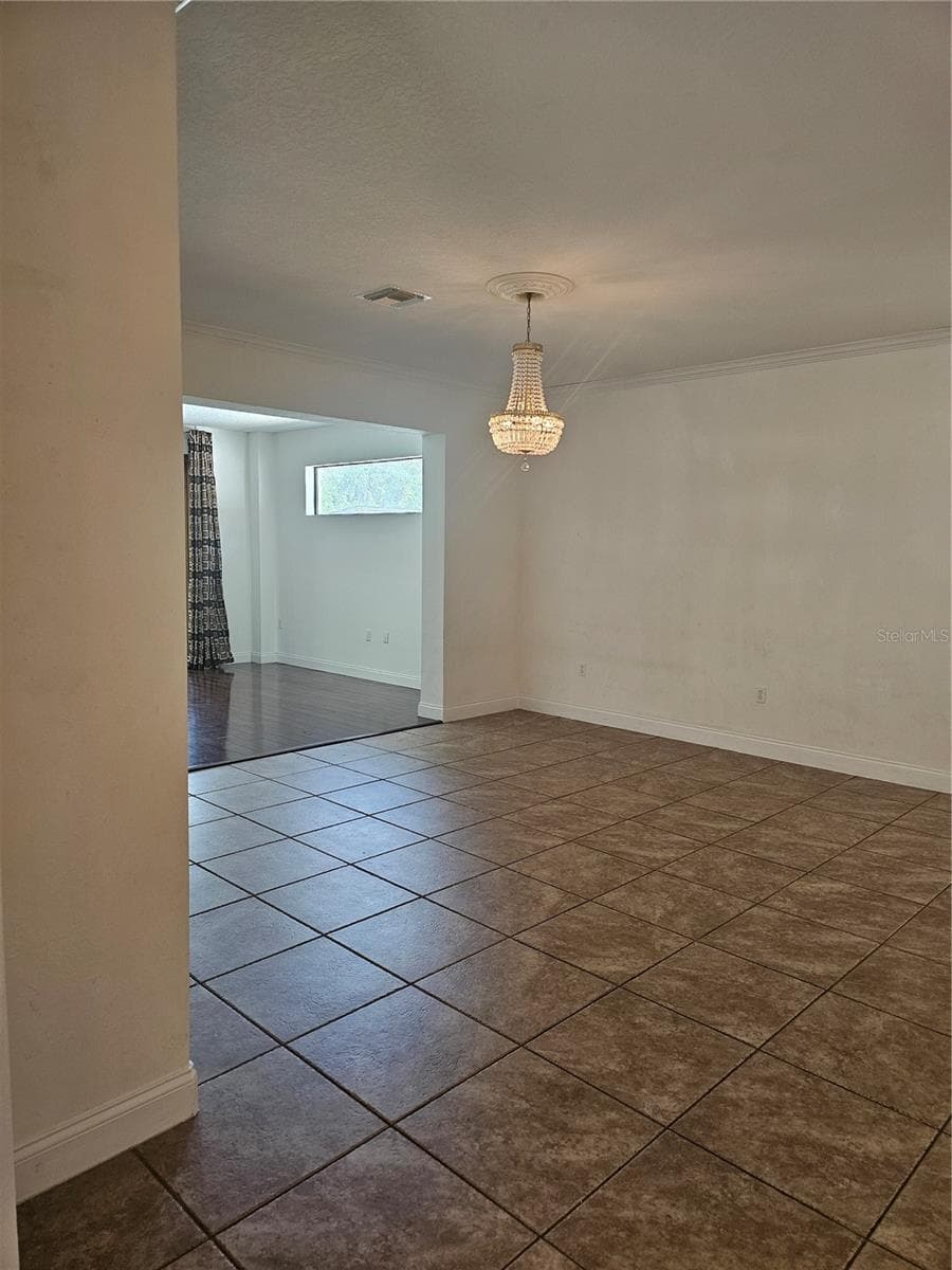 Single Family Residence at 33116 IRONGATE DR, LEESBURG, photo 19 of 95