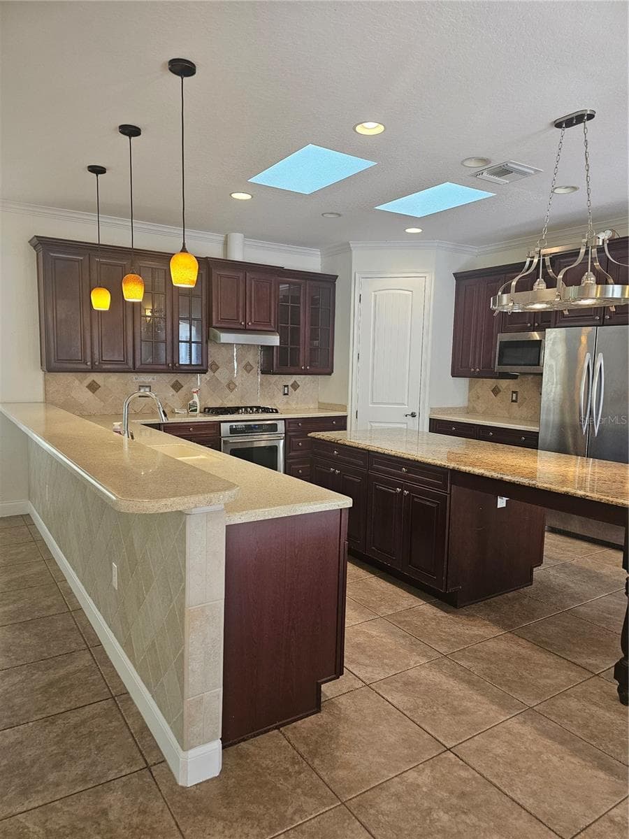 Single Family Residence at 33116 IRONGATE DR, LEESBURG, photo 22 of 95