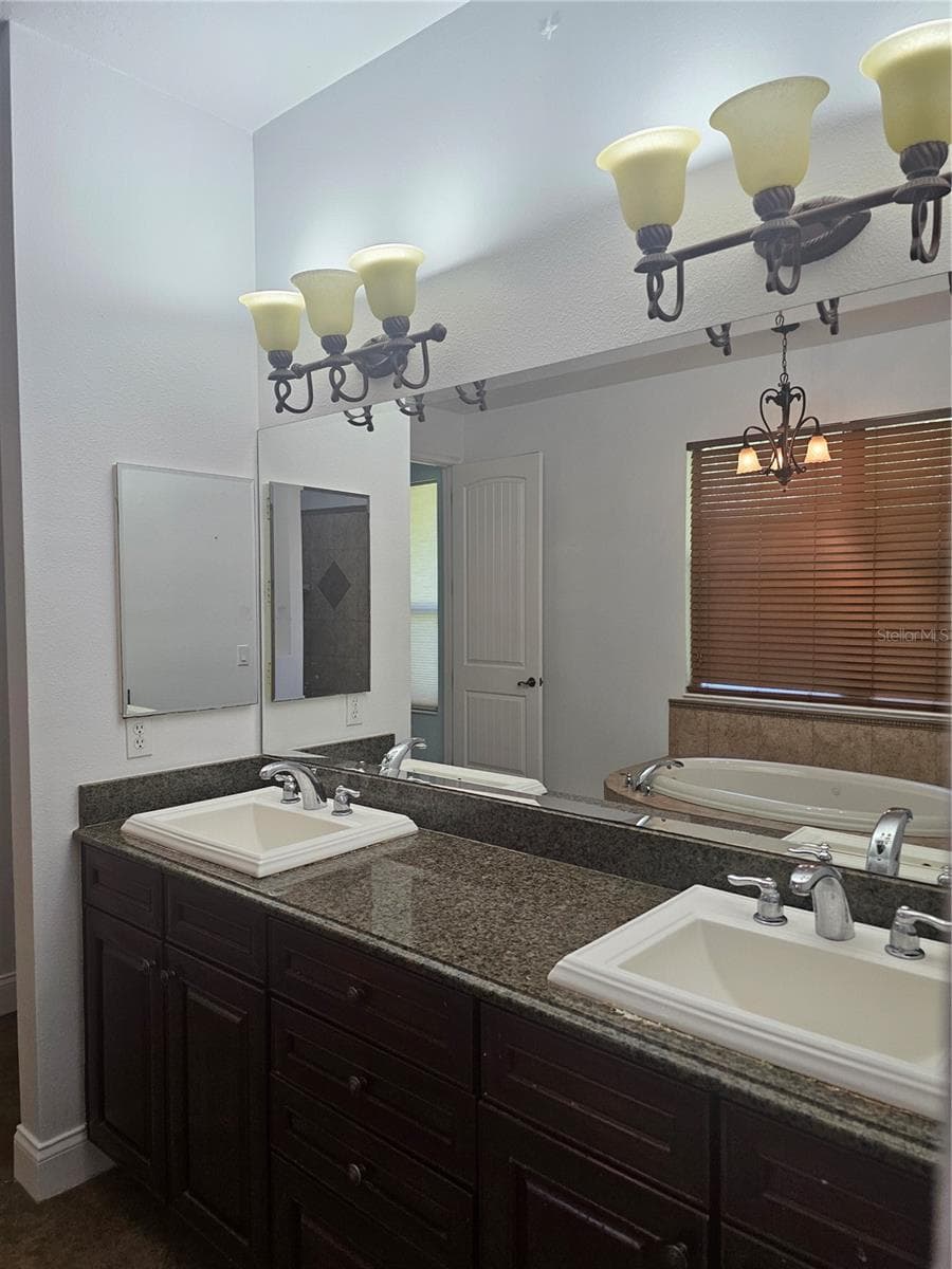 Single Family Residence at 33116 IRONGATE DR, LEESBURG, photo 62 of 95