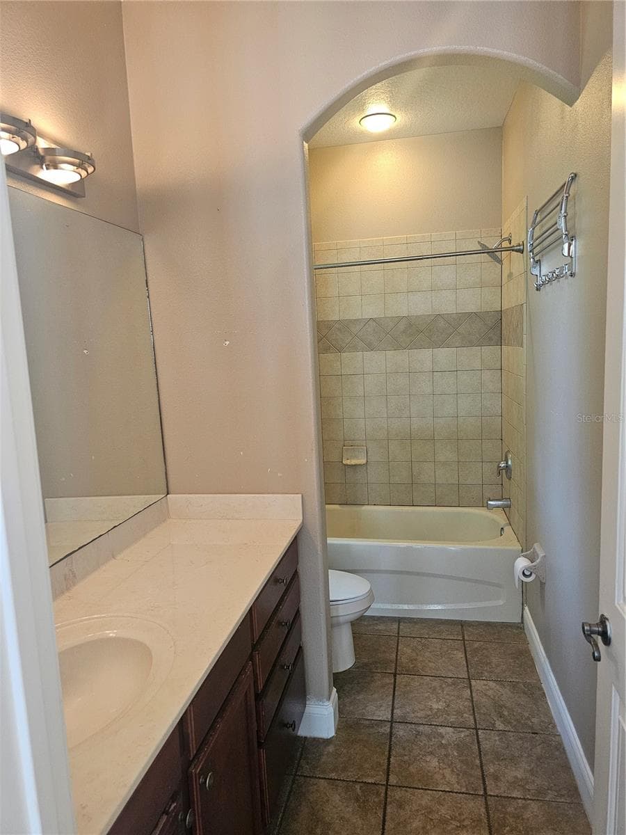 Second Bathroom - 33116 IRONGATE DR, LEESBURG