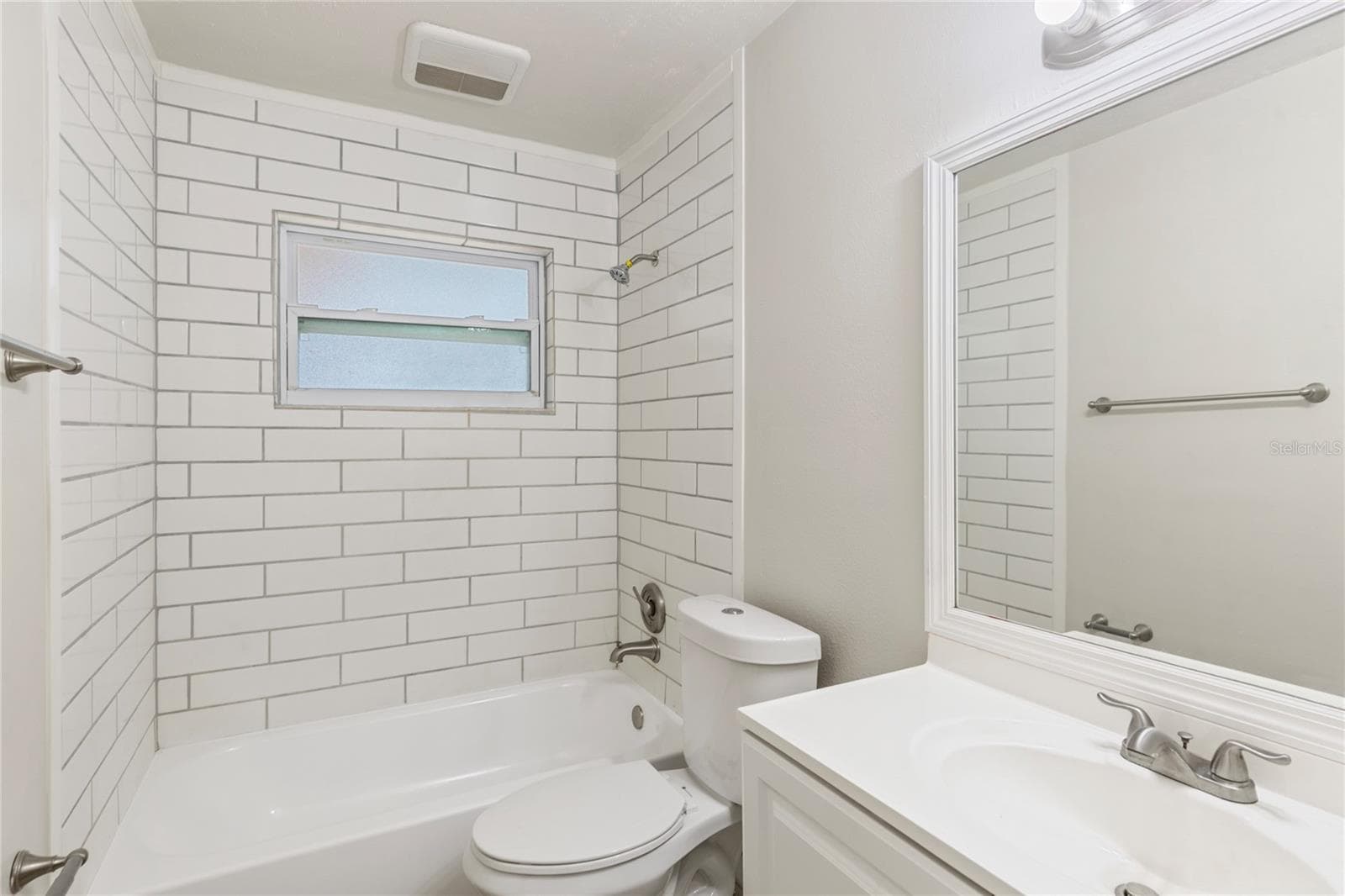 Single Family Residence at 4680 CRONIN DR, SARASOTA, photo 12 of 27
