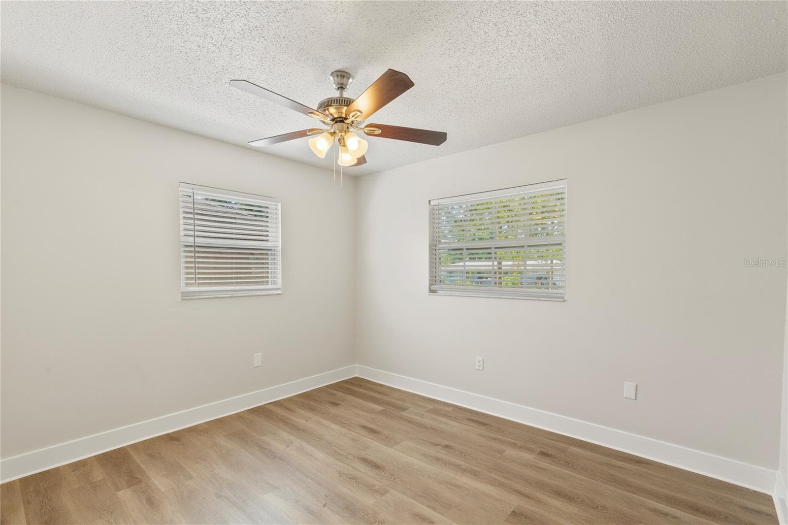 Single Family Residence at 4680 CRONIN DR, SARASOTA, photo 14 of 27