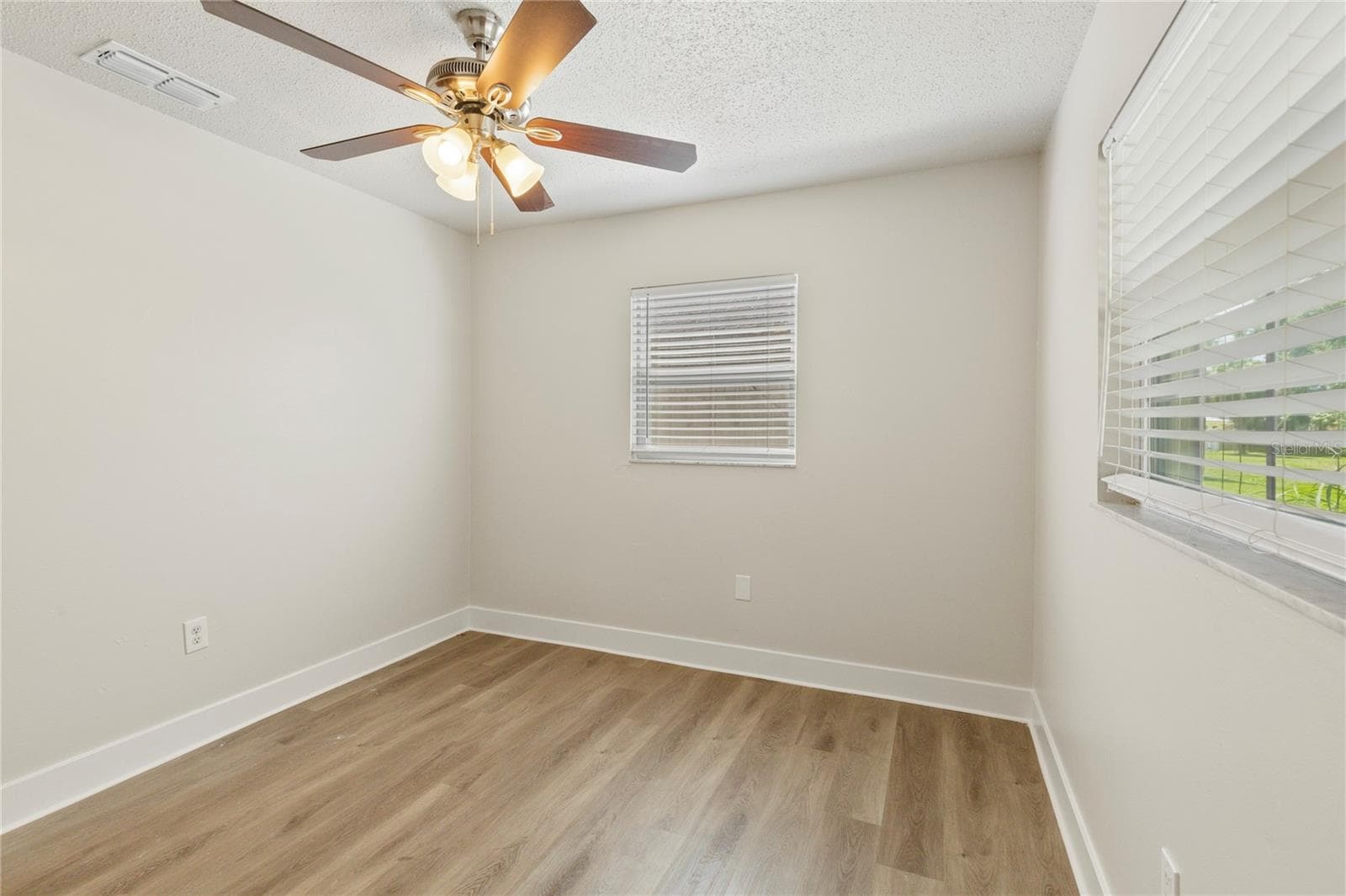 Single Family Residence at 4680 CRONIN DR, SARASOTA, photo 15 of 27