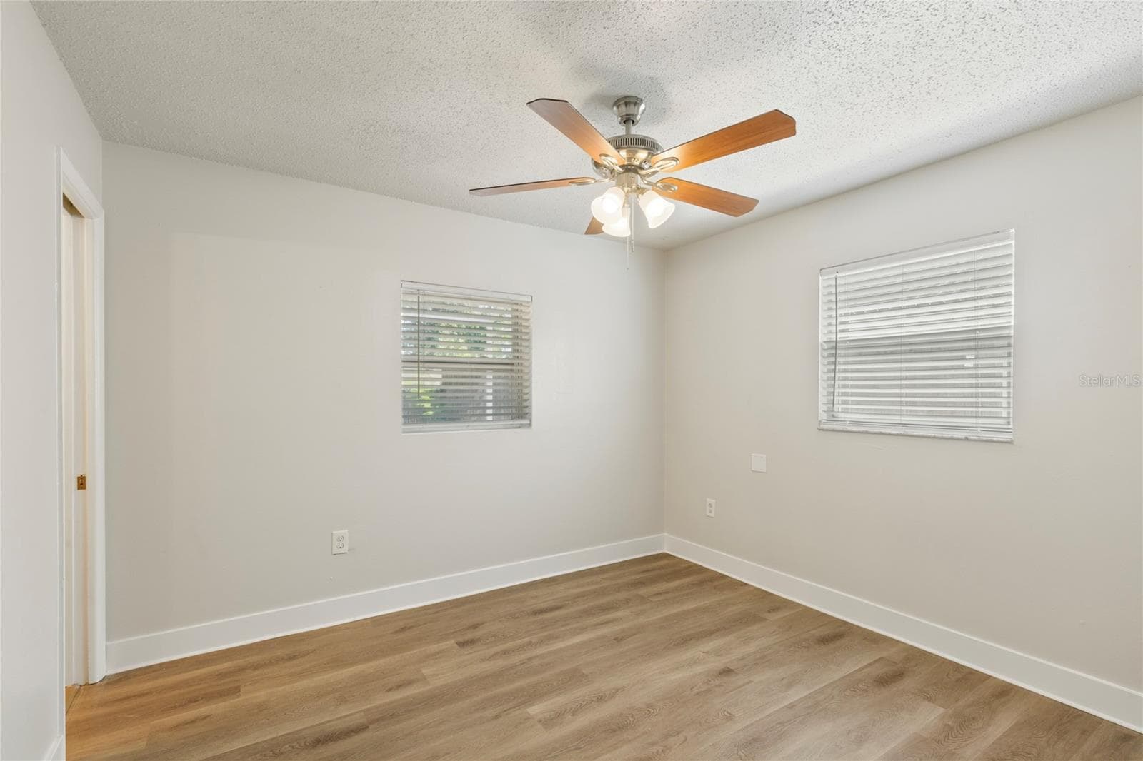 Single Family Residence at 4680 CRONIN DR, SARASOTA, photo 16 of 27