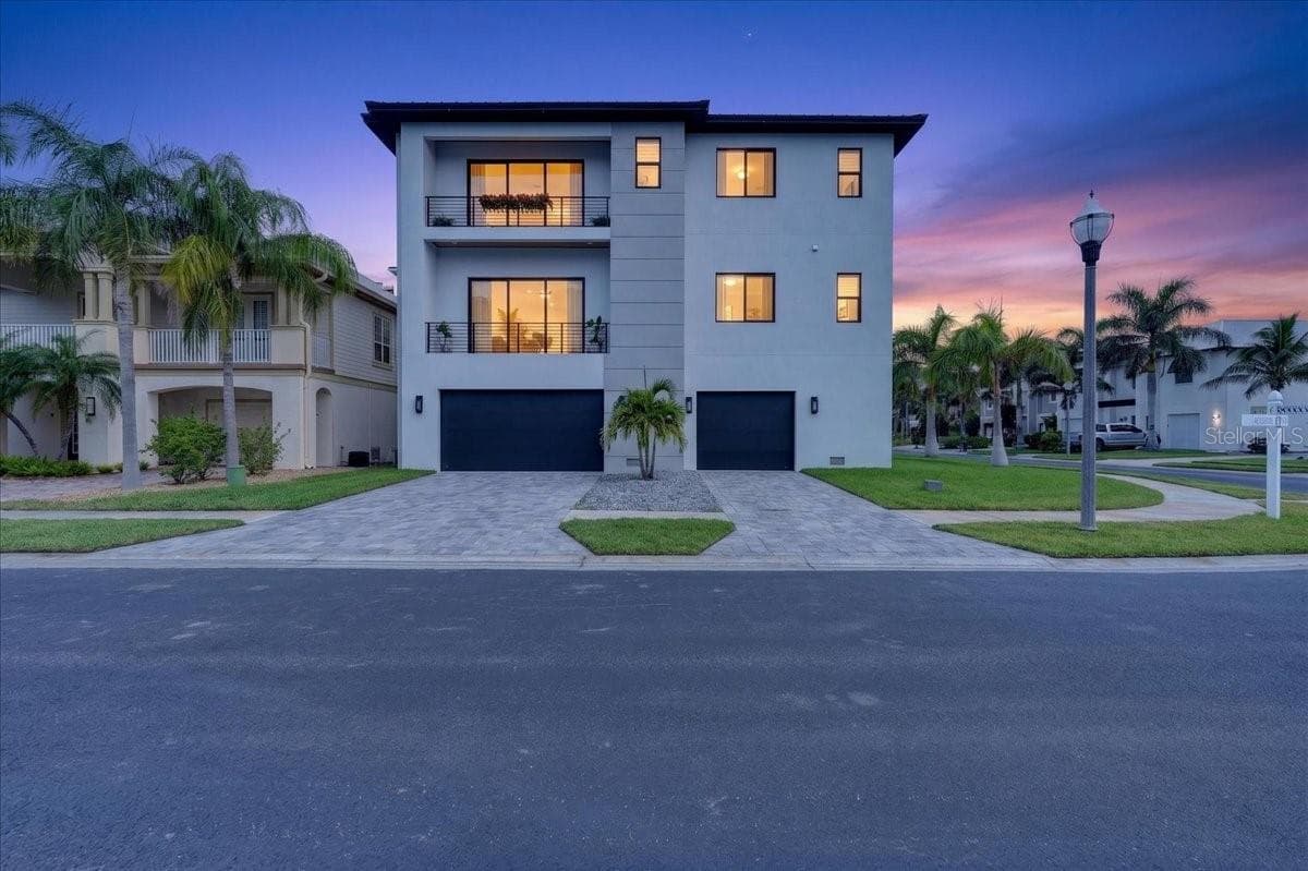 Single Family Residence at 116 WIMBLEDON CT, REDINGTON SHORES, photo 3 of 60