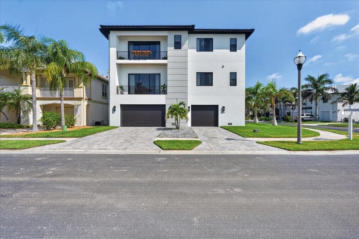 Single Family Residence at 116 WIMBLEDON CT, REDINGTON SHORES, photo 4 of 60