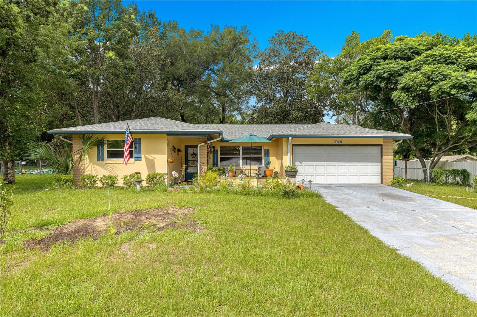 2170 W DORAL CT