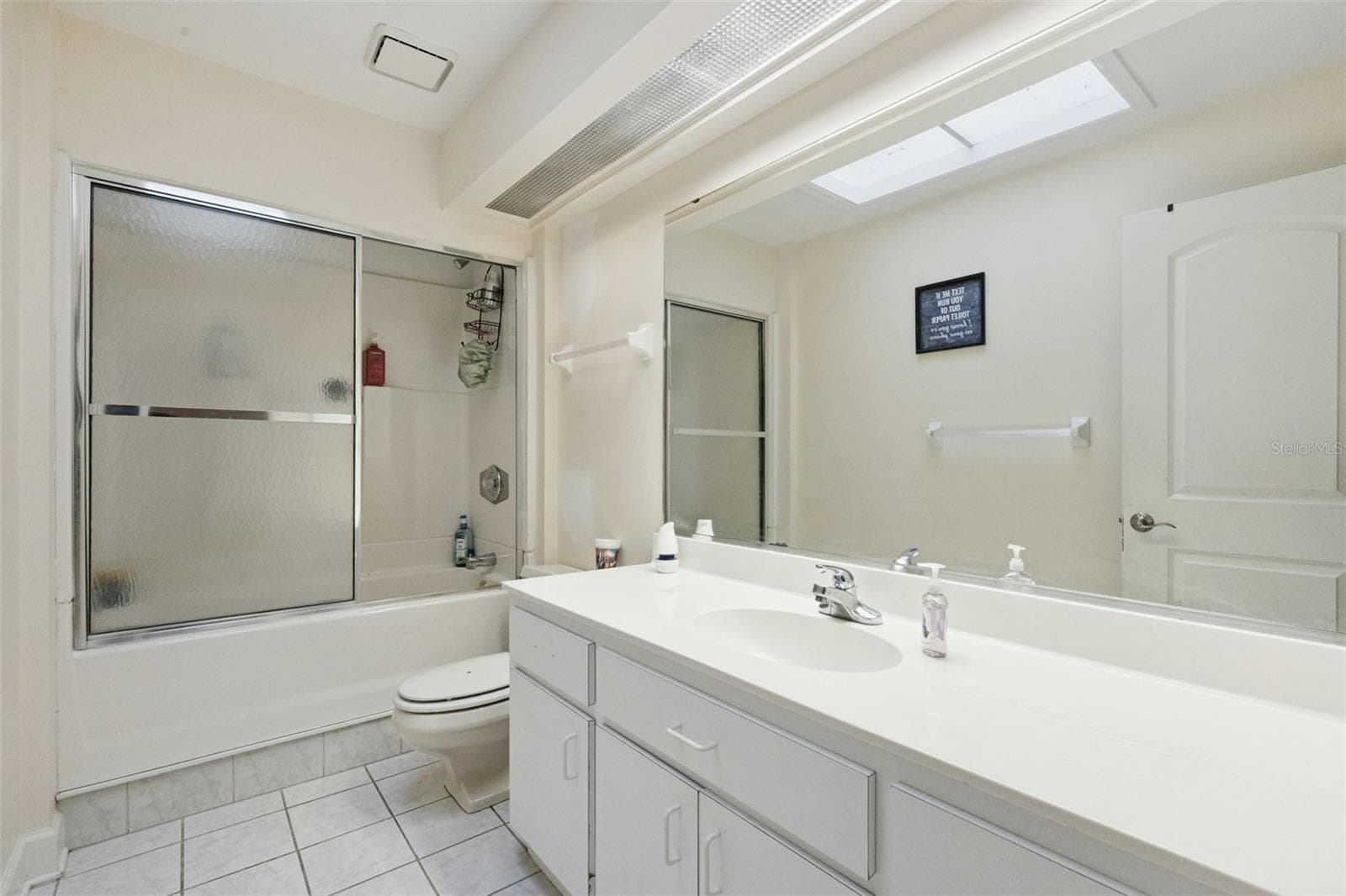 Bathroom, downstairs. - 25 LAKEWOOD CSWY, WINTER HAVEN
