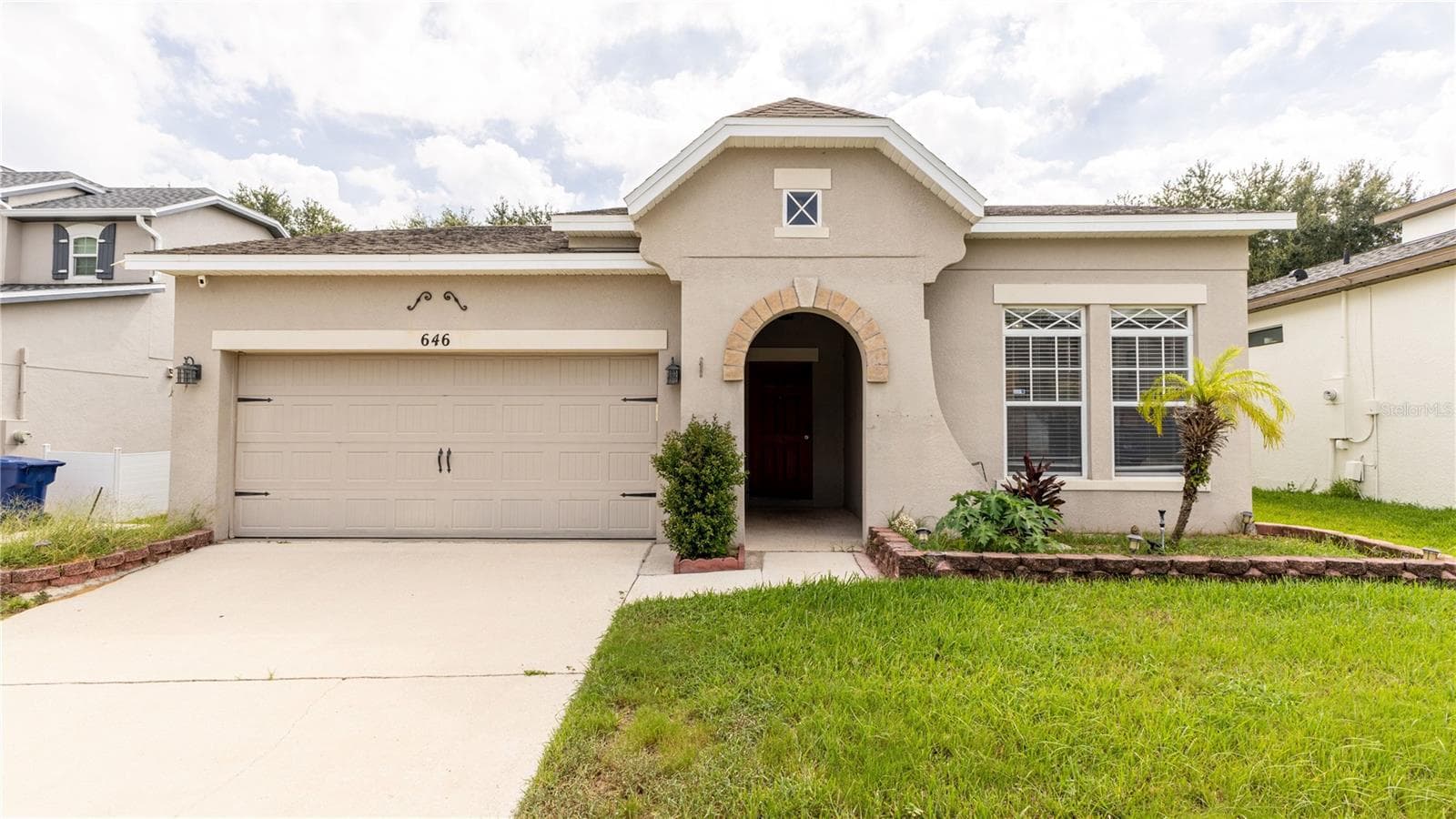 646 ARBOR POINTE AVE