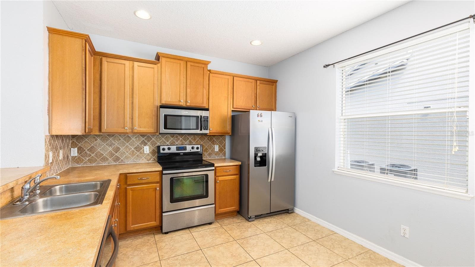 Single Family Residence at 646 ARBOR POINTE AVE, MINNEOLA, photo 15 of 37