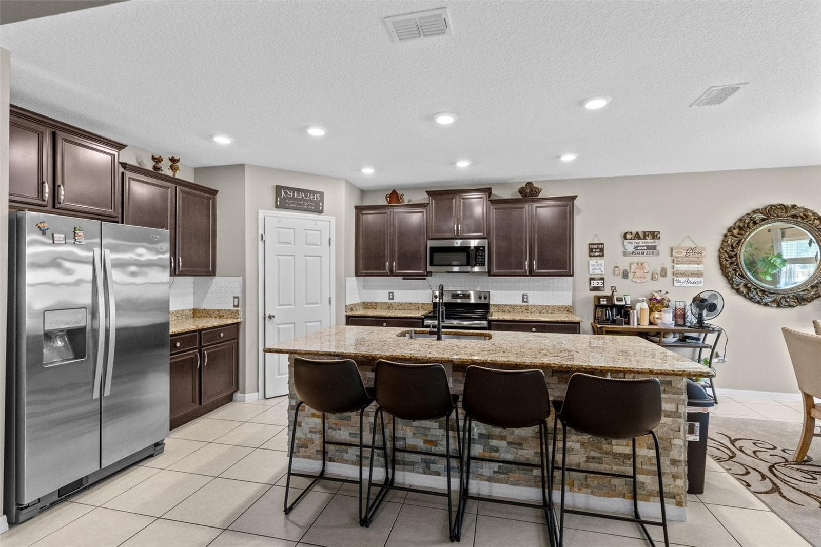 Single Family Residence at 394 BLUE LAKE CIR, KISSIMMEE, photo 6 of 26