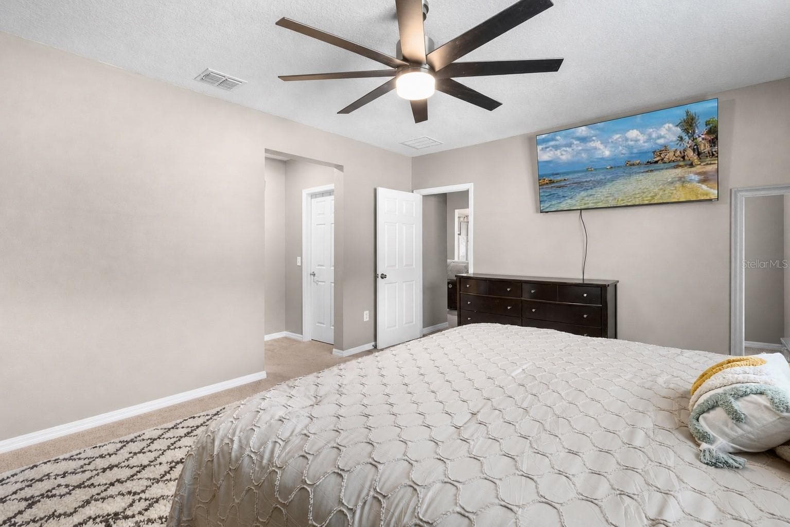 Single Family Residence at 394 BLUE LAKE CIR, KISSIMMEE, photo 11 of 26