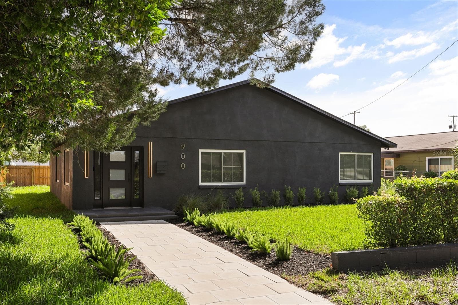 900 CARVER ST