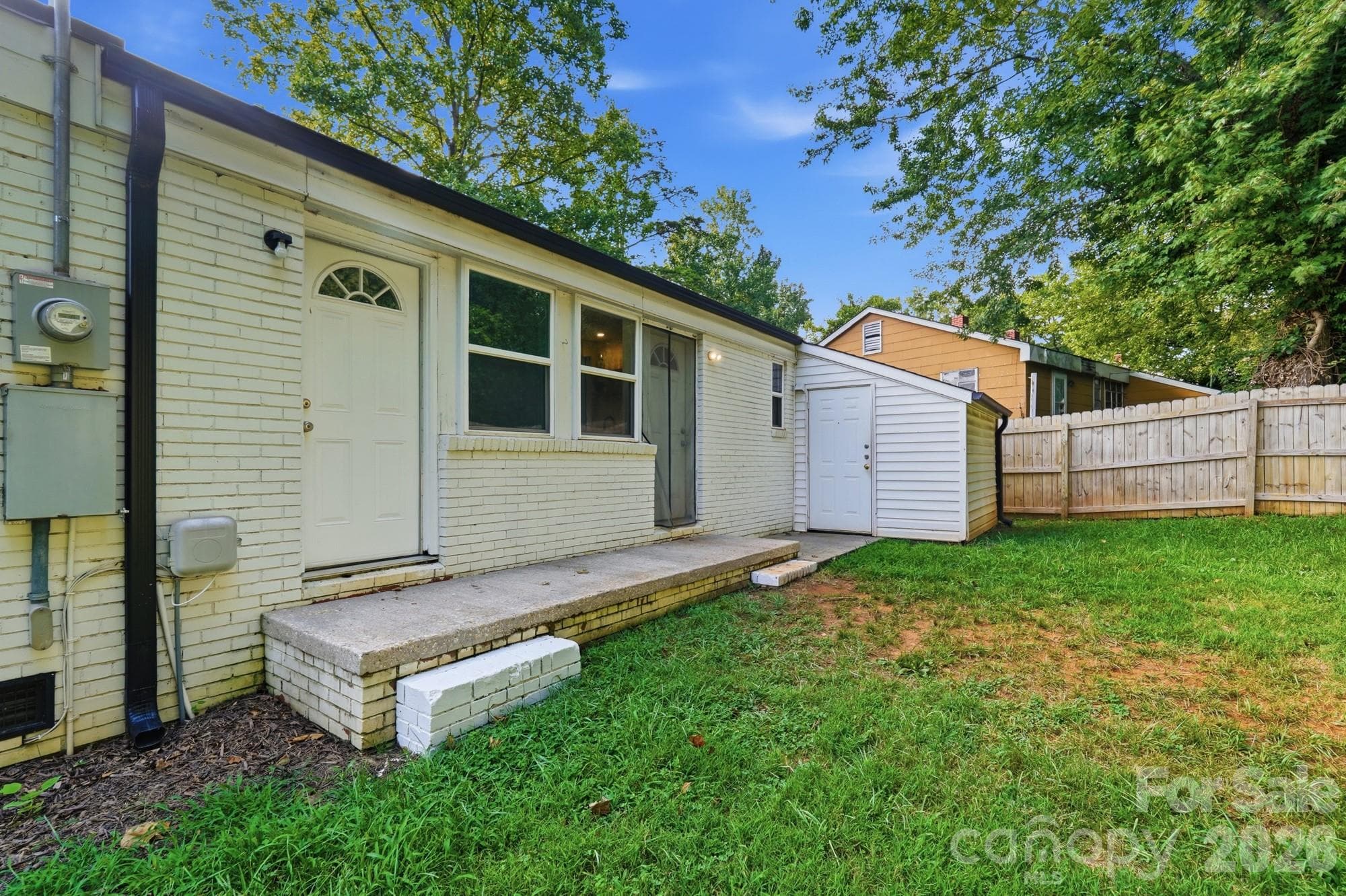 Duplex at 3019 Columbus Circle, Charlotte, photo 32 of 39