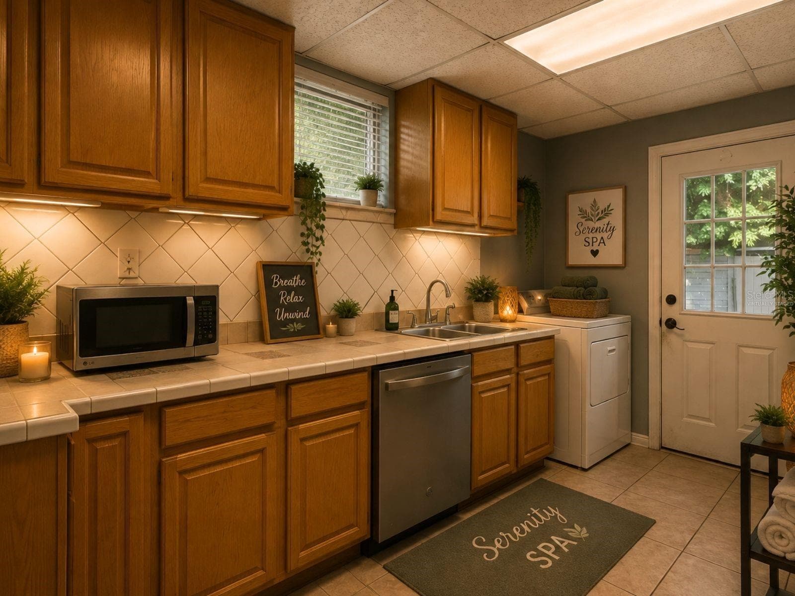 Virtually staged - 110 N LINCOLN AVE, TAMPA