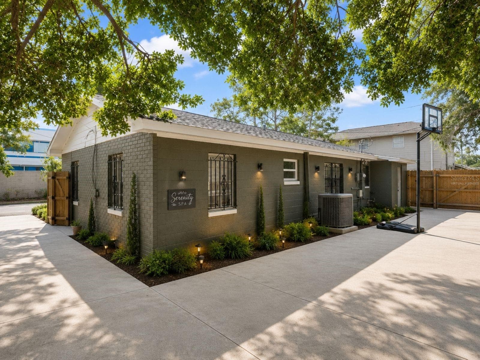 Virtually staged - 110 N LINCOLN AVE, TAMPA