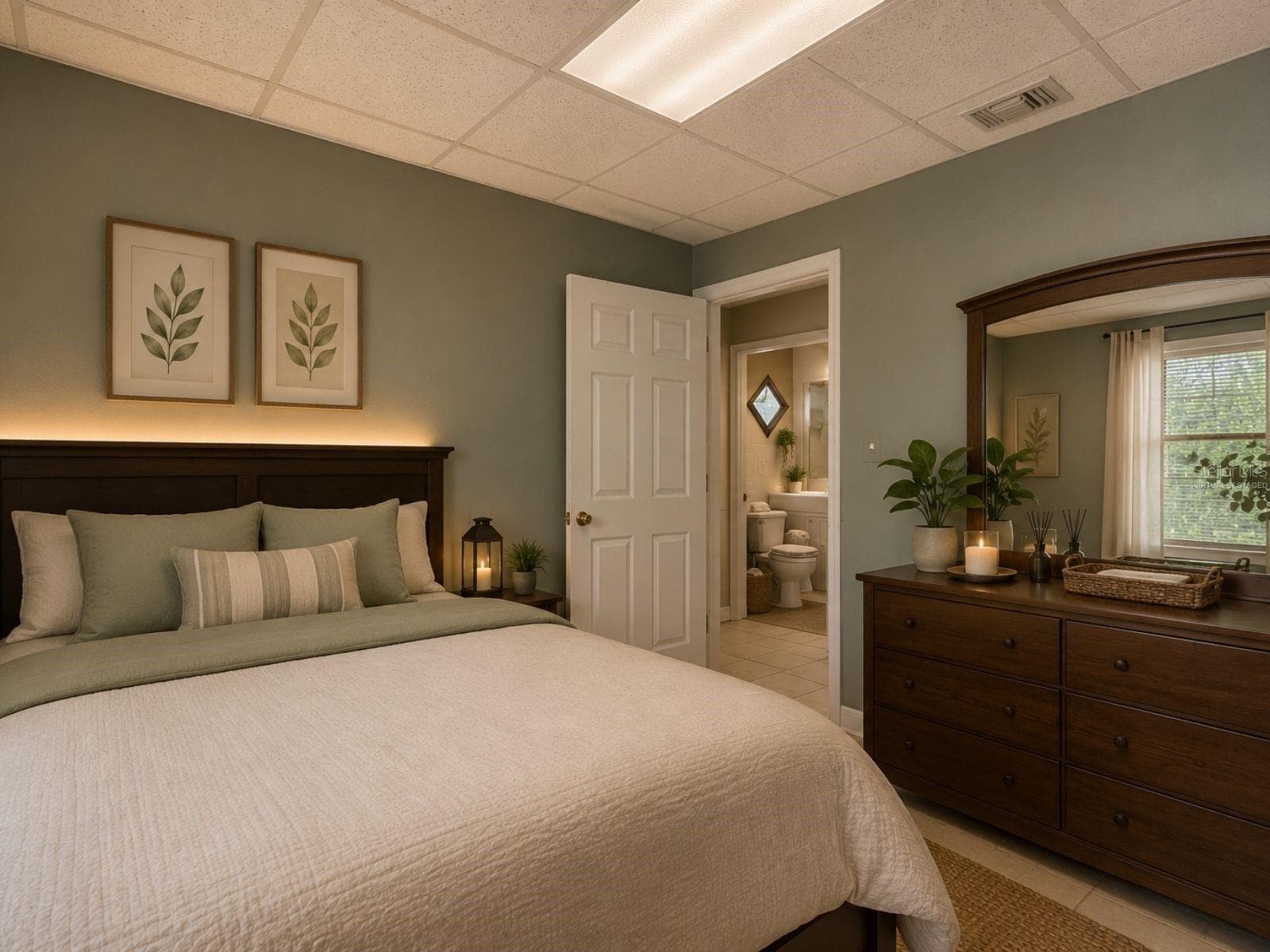 Virtually staged - 110 N LINCOLN AVE, TAMPA