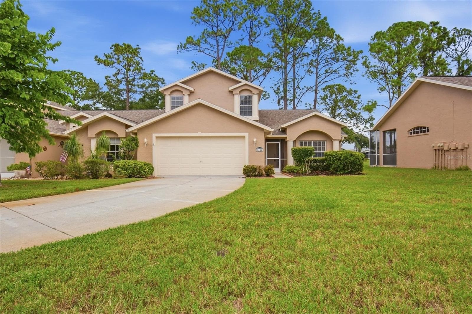 7444 MOORGATE CT