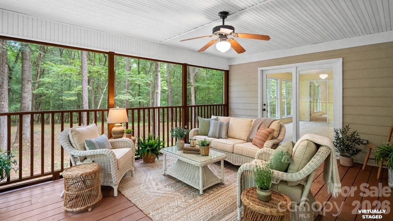Perfect place to relax - 235 Withershinn Drive, Charlotte