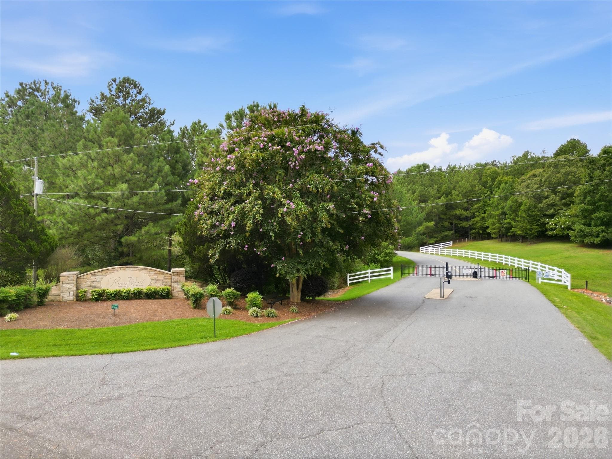 Gated Community - 113 Gardner Point Drive, Stony Point