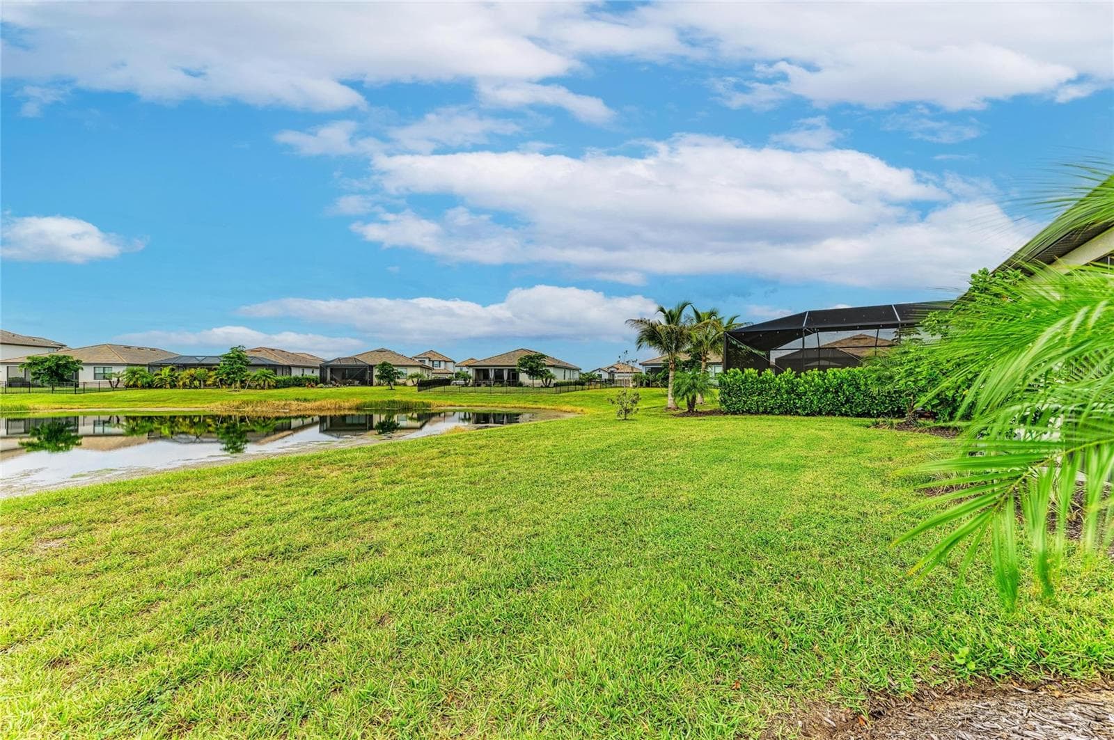 Single Family Residence at 5212 BLUE CRUSH ST, LAKEWOOD RANCH, photo 46 of 66